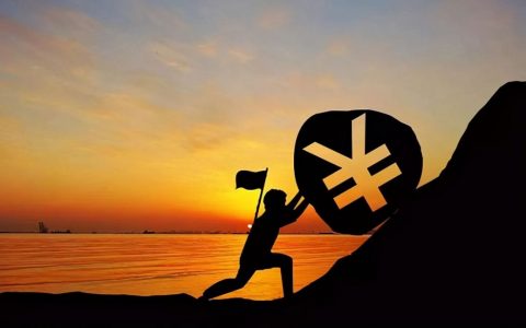 保险行业入职先让自己买保险靠谱吗？