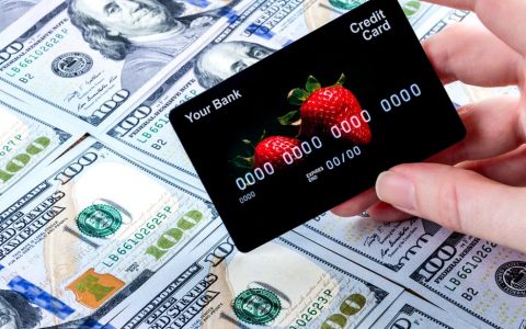 有多少人靠信用卡生活，靠信用卡过日子的人是什么人
