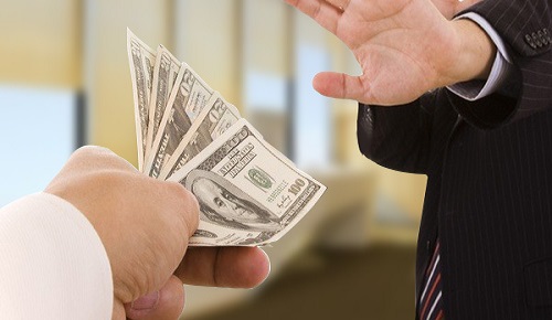 30万可以职业炒股吗，新手拿30万进股市能成为职业股民吗