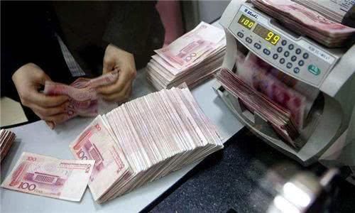 为什么老人那么喜欢存钱到银行，自己却舍不得用-1