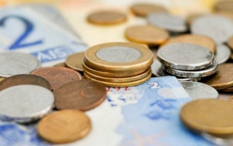 公积金可以贷款买车子吗， 公积金可以用来还车贷吗