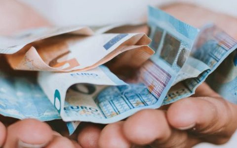 基金持有三年会亏吗，三年封闭期基金好不好