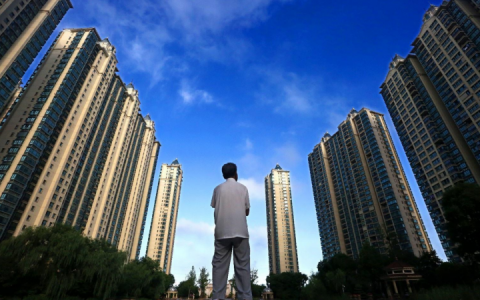 办理房屋抵押必须本人到场吗？