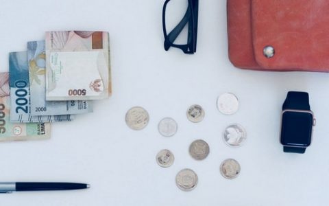 公积金贷款节假日正常扣款吗，会延期扣款吗