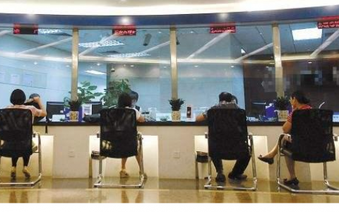 信用卡审核一般要多久（银行审核信用卡流程和步骤）