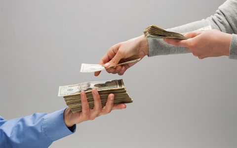 贷款说被风控了要交钱处理真的吗，贷款平台收取服务费