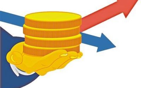 2000买基金一天能赚多少，2000块基金一天亏了700