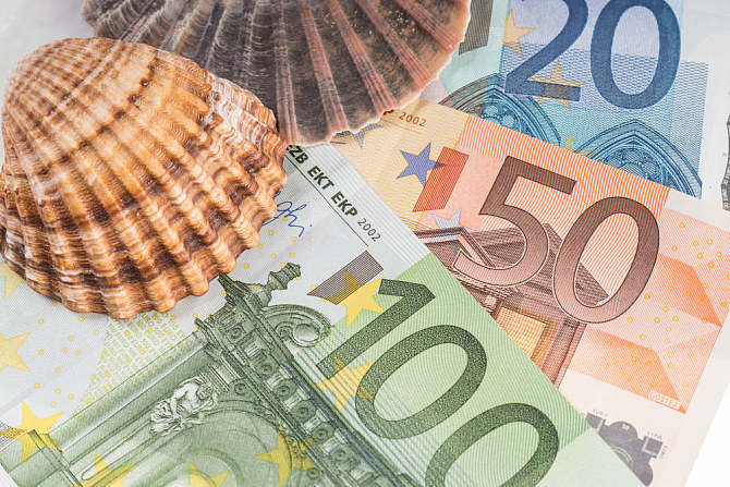 我国一年有多少家庭能存10万元？-2