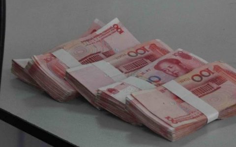 姐姐给我借100万做生意，每年收我2.5%利息合理吗