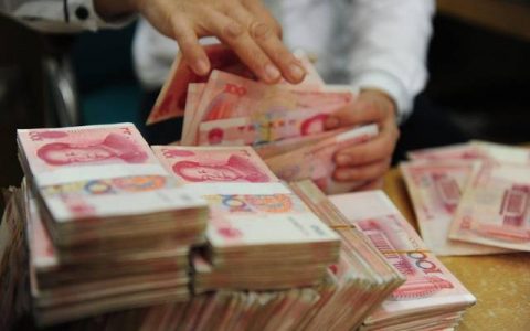 退休后有二百万存款，可以靠利息生活吗