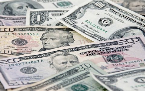 朋友借给我50万做生意，每年还他4万利息合理吗