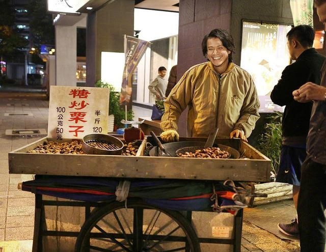 摆地摊能赚钱吗，摆地摊赚钱的真实案例-1