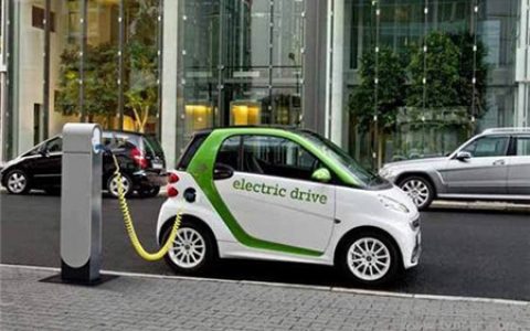 为什么新能源车保值率低，与这些原因有关