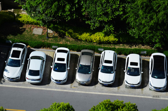 停车位需求大，为什么反而出现滞销现象-1