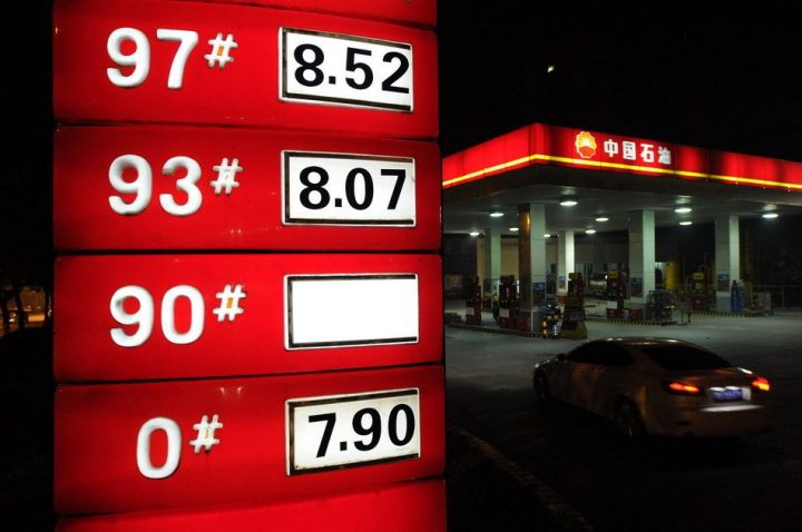 油价涨价，高速却免费，这个操作能推广全国吗-1