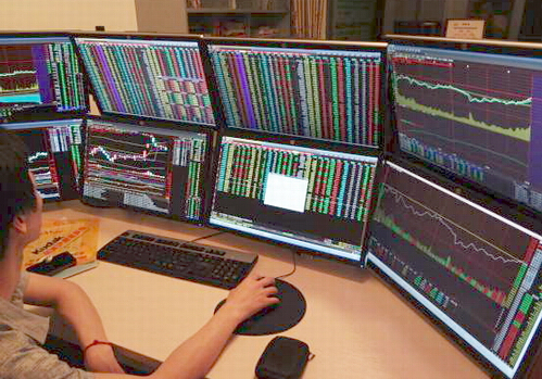 银行类股票是否值得购买，多个方面分析-1