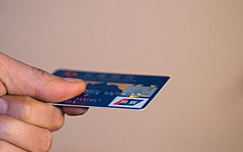 还信用卡推迟一个月可以吗，这些信用卡知识要知道