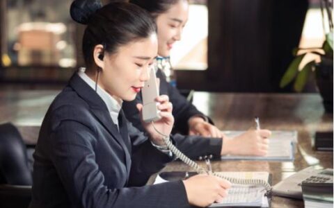 拍拍贷人工客服电话24小时，全天候为您提供贴心服务