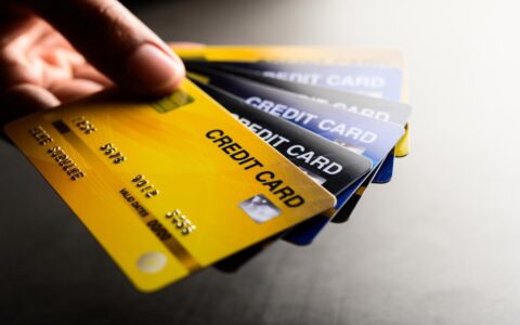 信用卡和网贷，傻傻分不清楚？人人理财3.0 帮你辨别！