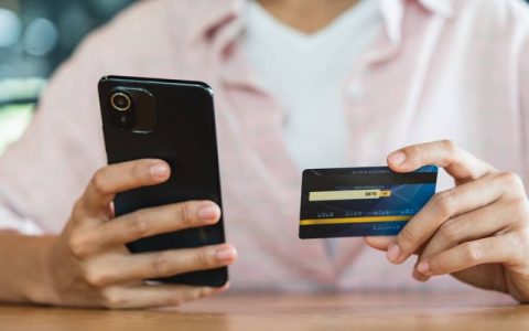 不小心把钱存到信用卡了怎么办 如何取出来